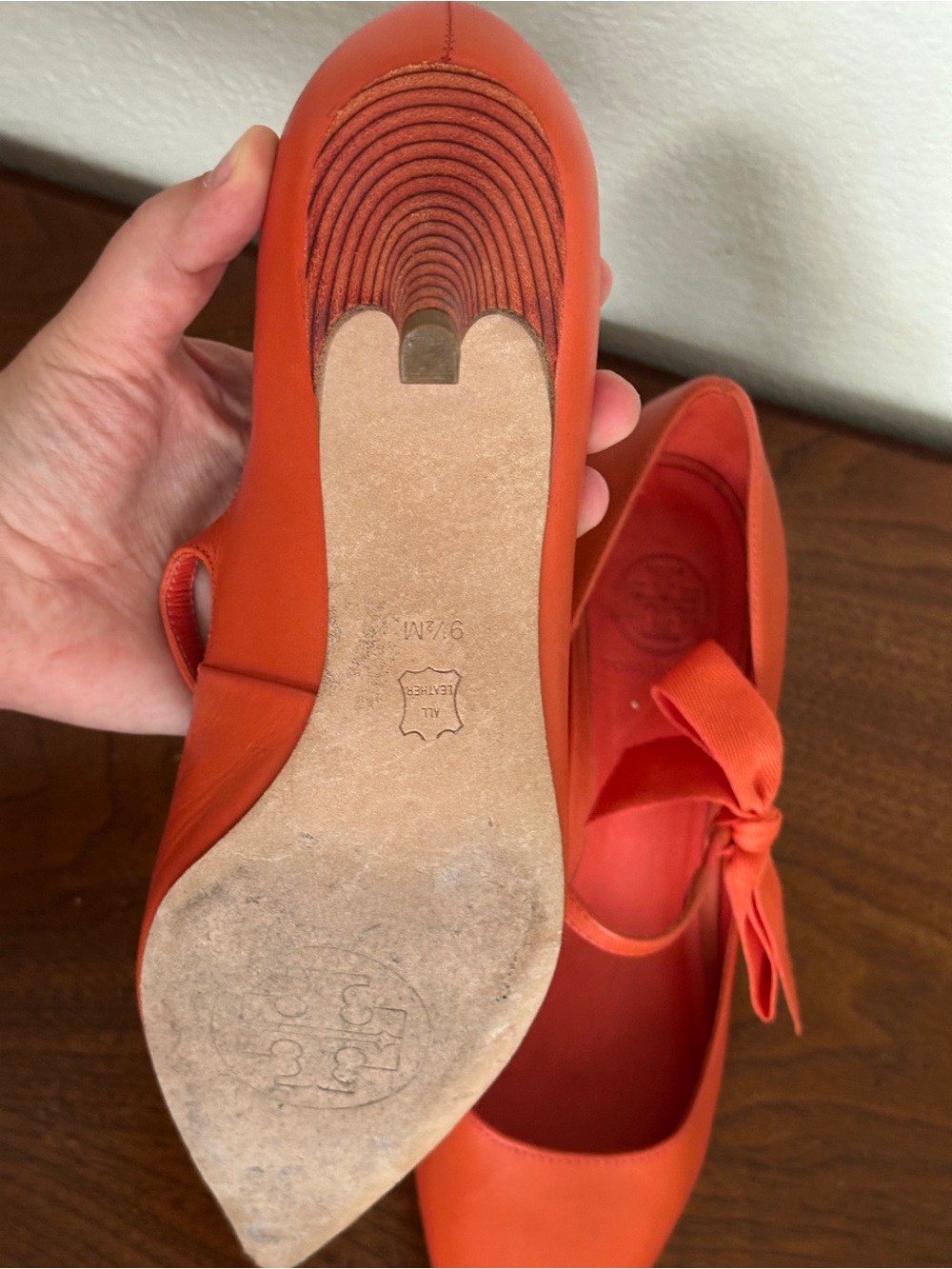 Tory Burch Beverly Marmalade Leather Mary Jane Bow Pumps 9.5 Box - Picture 9 of 11